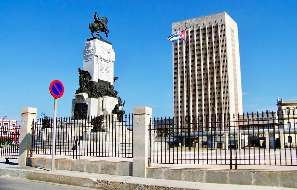 benh vien tuyen cuoi cu cuba.jpg