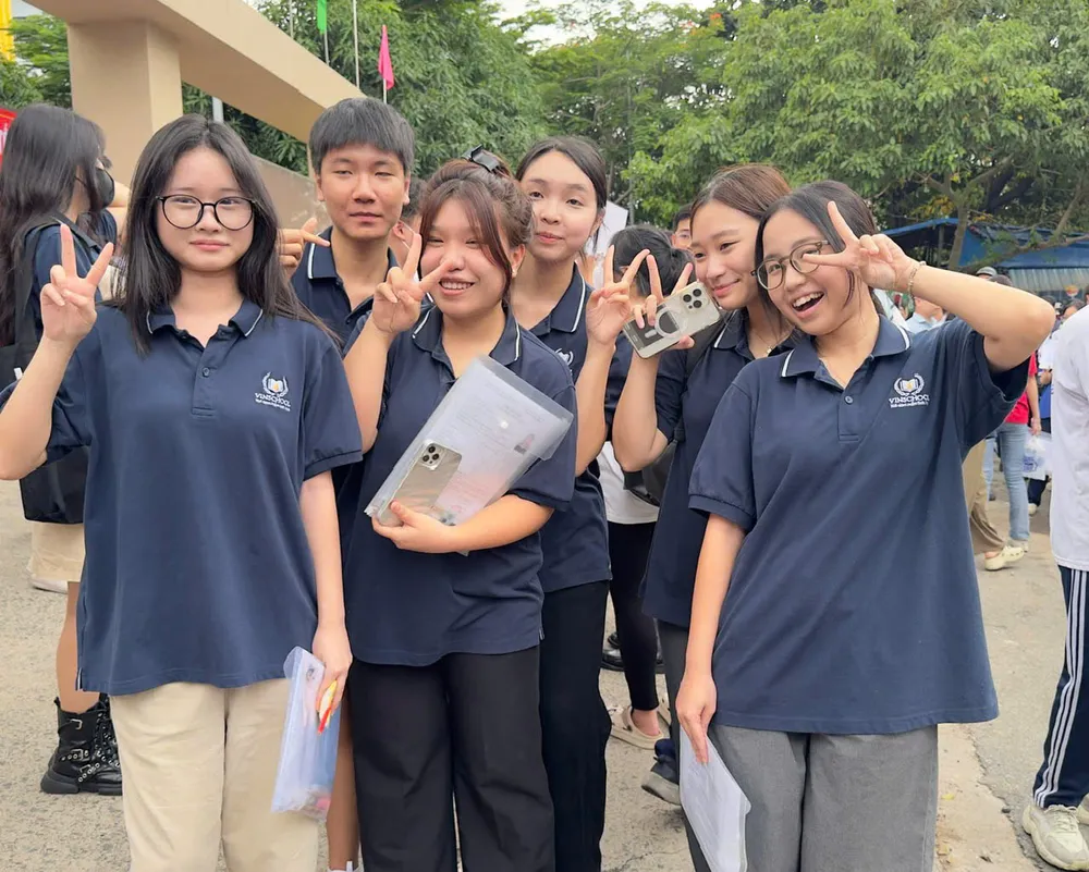 THI TỐT NGHIỆP THPT 2025 MÔN VĂN