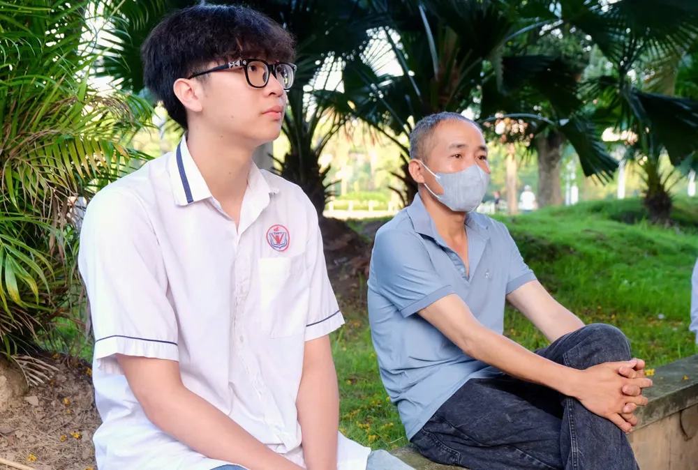 thi tot nghiep thpt 2025 nguyen huu minh thang.jpg