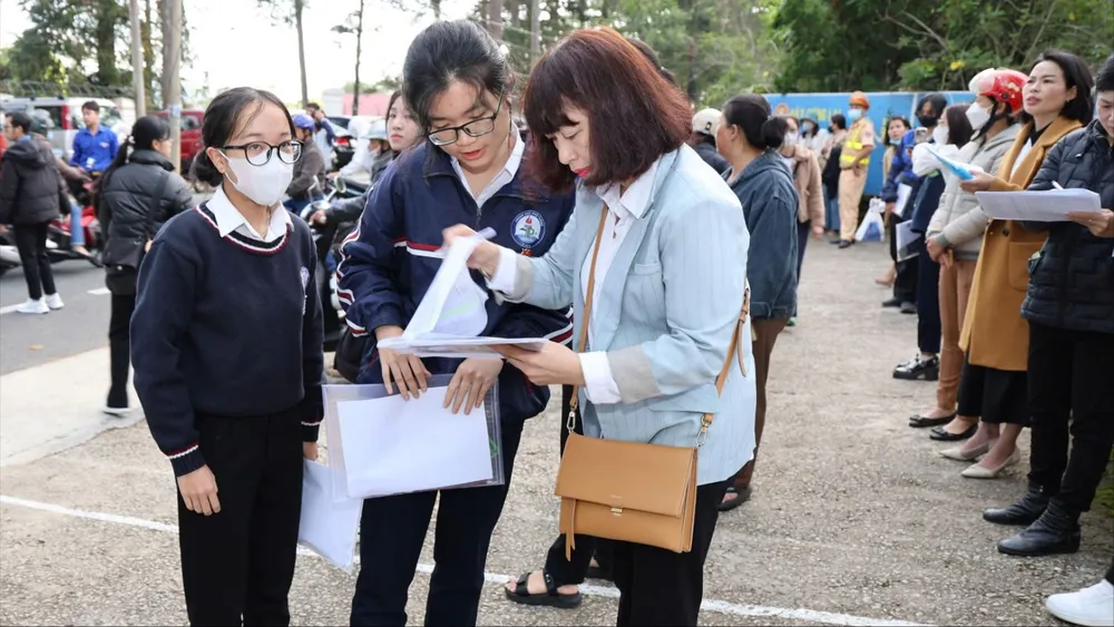 thi tot nghiep thpt lam dong 2.jpg