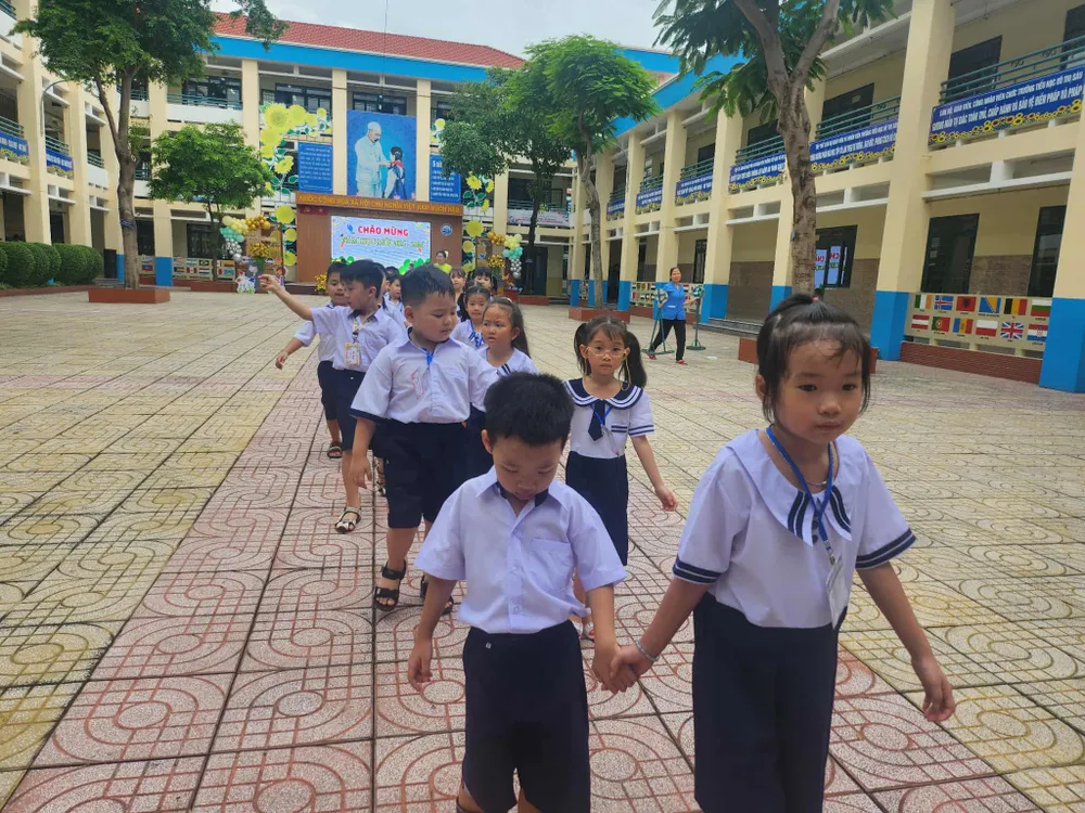 truong tieu hoc vo thi sau, tan thoi hiep.jpg