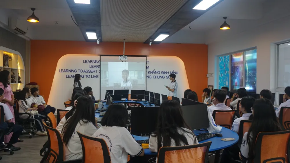 lop hoc so tran dai nghia tphcm.JPG