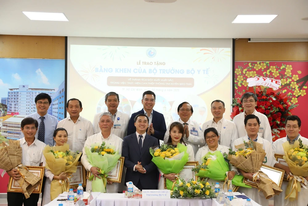 ca thong van tim bao thai thu 9.jpg