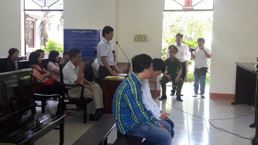 Xử vụ nữ giám đốc thuê người tiêm HIV con tình địch ảnh 2