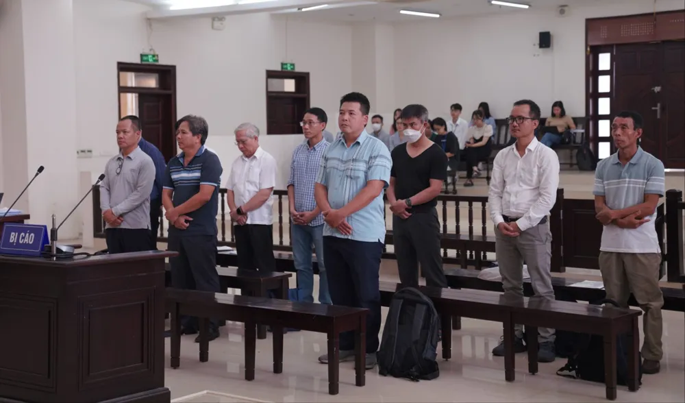 Các bị cáo tại phiên tòa phúc thẩm. Ảnh: H.M cao tốc Đà Nẵng - Quảng Ngãi.jpg