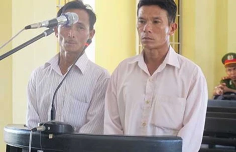 Bạn đọc phản ứng án giam hai người thân HS bị công an đánh chết ảnh 1