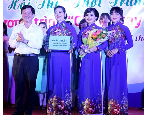 Sở Tư pháp tổ chức thi áo dài nhân ngày Phụ nữ 20-10 ảnh 1