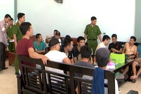 Phá “thủ phủ đá gà” gây chấn động giới cá cược cả nước ảnh 1