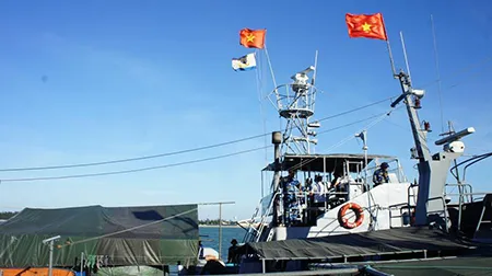 Bắt được tín hiệu SOS vùng biển nghi nơi máy bay Su - 30MK2 rơi ảnh 2