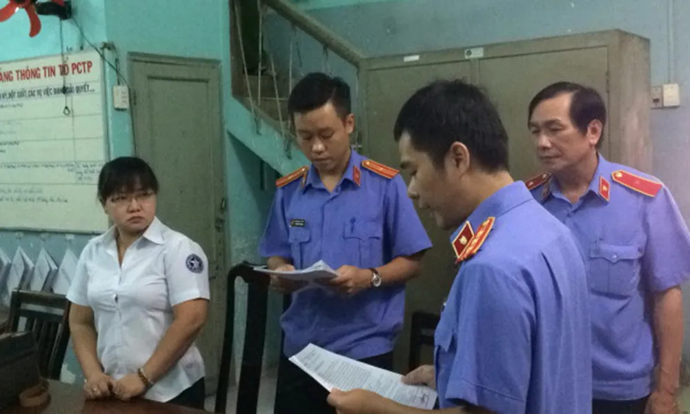 Nguyên chấp hành viên Thi hành án dân sự quận 3 bị bắt ảnh 2 Nguyên chấp hành viên Thi hành án dân sự quận 3 bị bắt ảnh 2