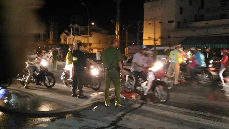 Vụ cháy ở Cần Thơ: Lửa bất ngờ bùng phát trở lại ảnh 3