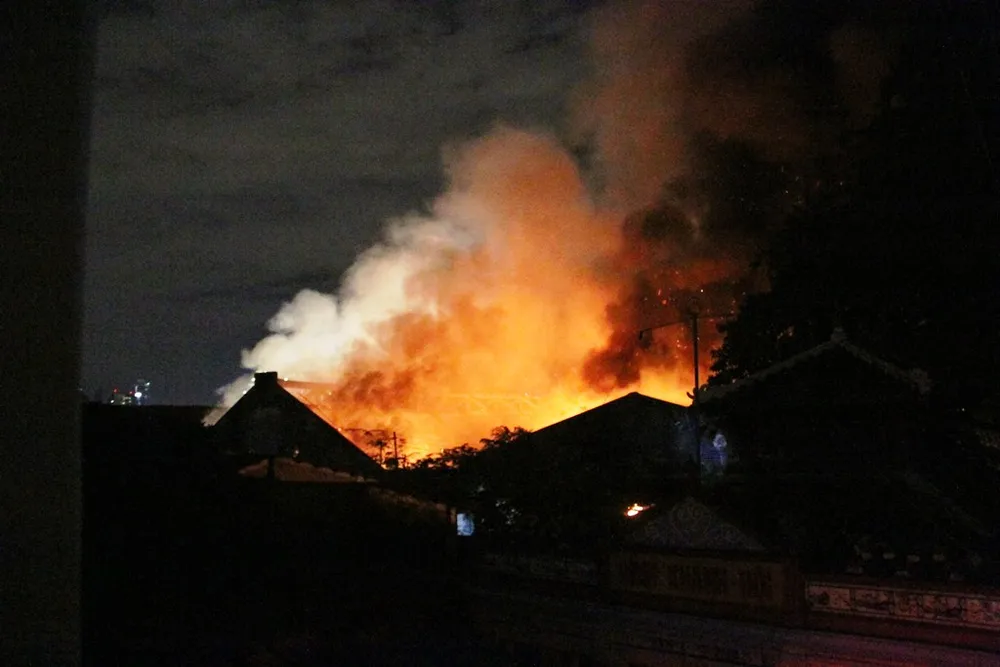 Cháy, nổ dữ dội kho gần cảng Sài Gòn ảnh 7