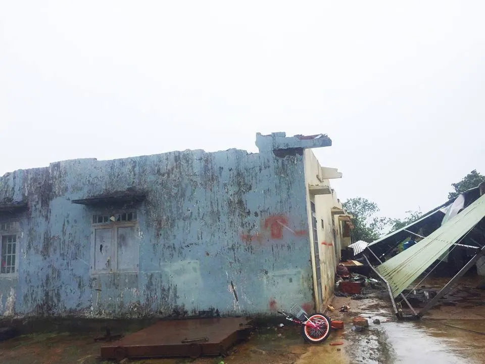 Bão số 12 giật sập nhiều nhà ở Tây Nguyên ảnh 3