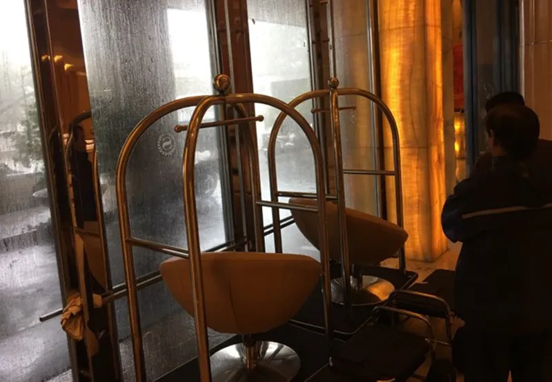 Một số hình ảnh ở Nha Trang bị bão số 12 tàn phá ảnh 5