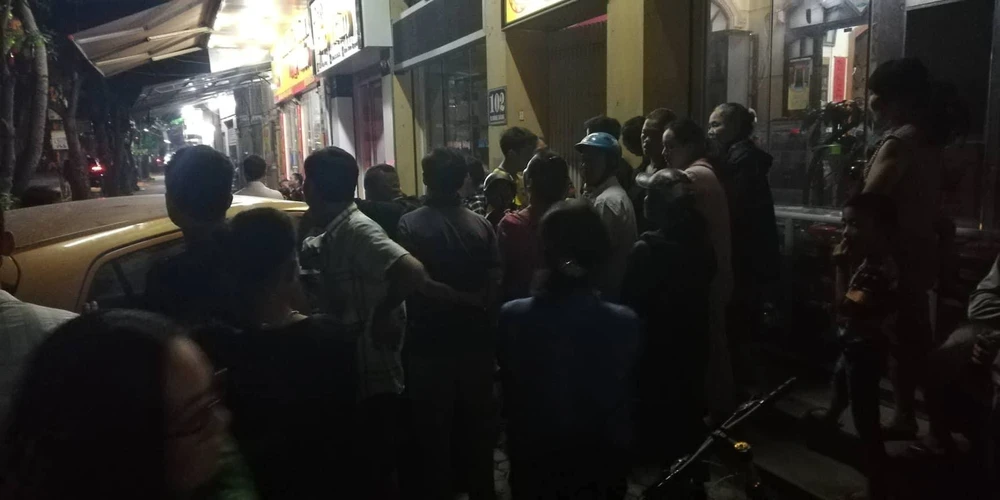 Hiện trường bao vây nghi phạm ma túy tại Vinh ảnh 2