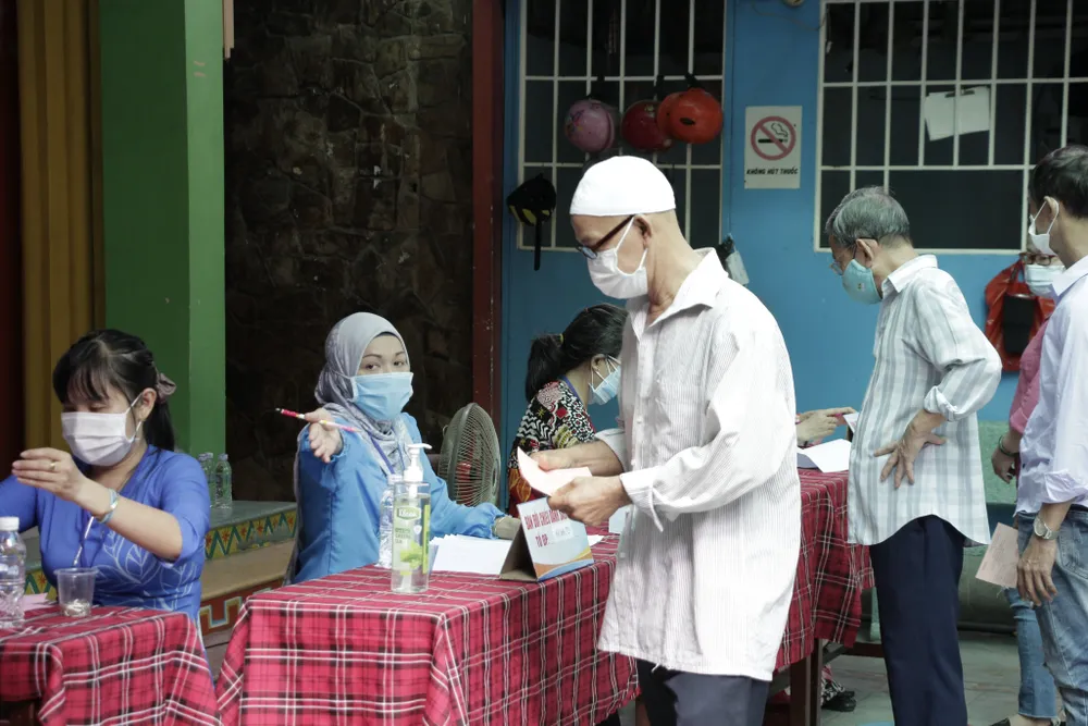 Hơn 69 triệu cử tri cả nước đi bầu cử ảnh 3