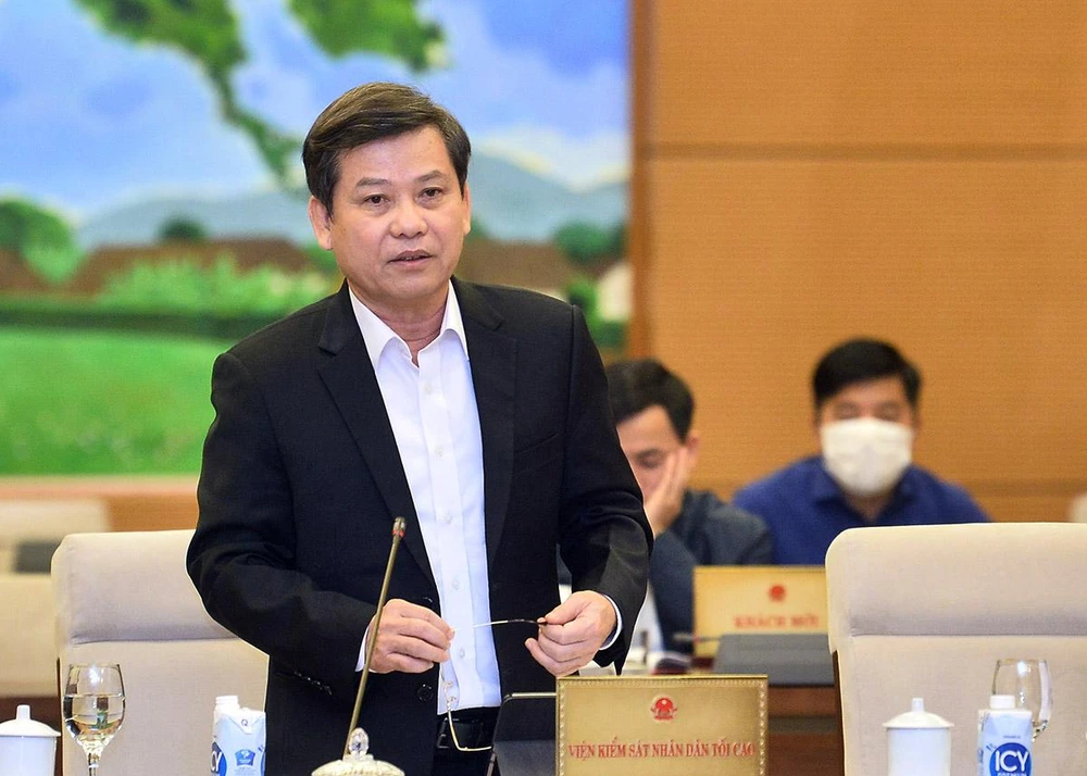 Viện trưởng Viện Kiểm sát nhân dân tối cao Lê Minh Trí trình bày Tờ trình về thành viên Ủy ban Kiểm sát Viện Kiểm sát nhân dân tối cao. Viện trưởng Viện Kiểm sát nhân dân tối cao Lê Minh Trí trình bày Tờ trình về thành viên Ủy ban Kiểm sát Viện Kiểm sát nhân dân tối cao.