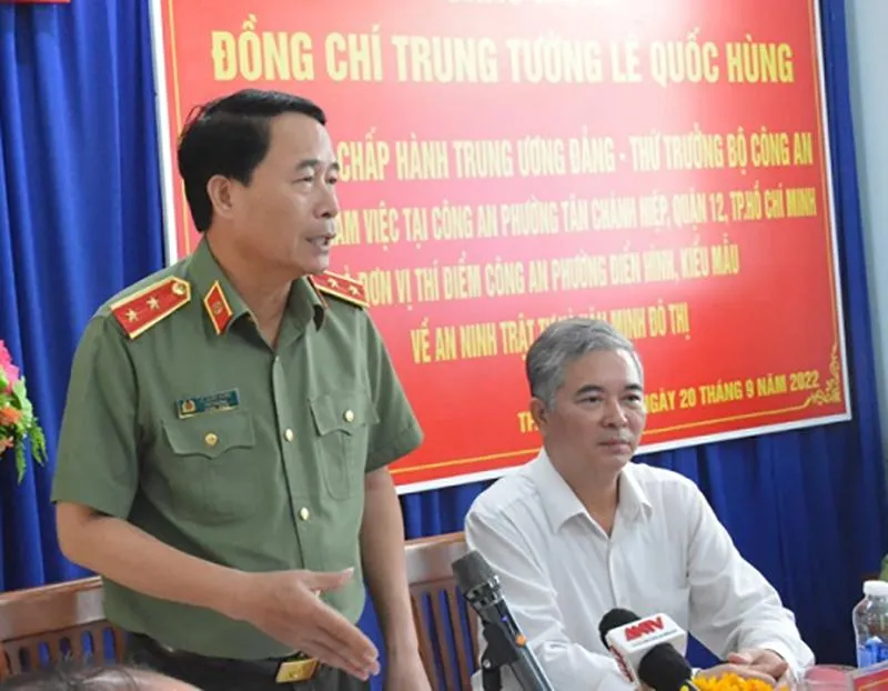 Thứ trưởng Lê Quốc Hùng phát biểu tại buổi làm việc