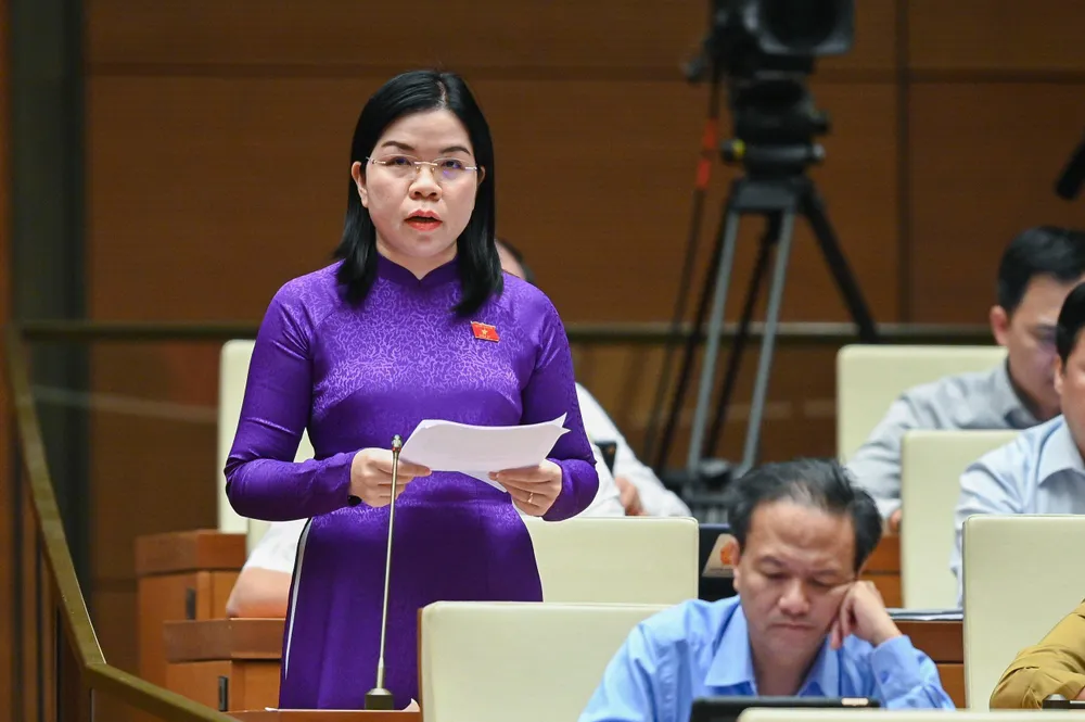 ĐB Nguyễn Thị Ngọc Xuân (Bình Dương) lo lắng trước tình trạng xâm hại tình dục trẻ em diễn biến phức tạp và đáng báo động. Ảnh: PHẠM THẮNG