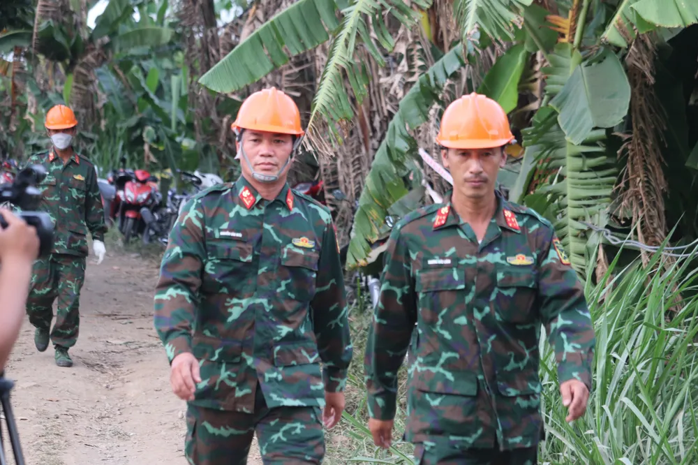 Công binh tiếp tục tăng cường cứu hộ cháu bé Công binh tiếp tục tăng cường cứu hộ cháu bé