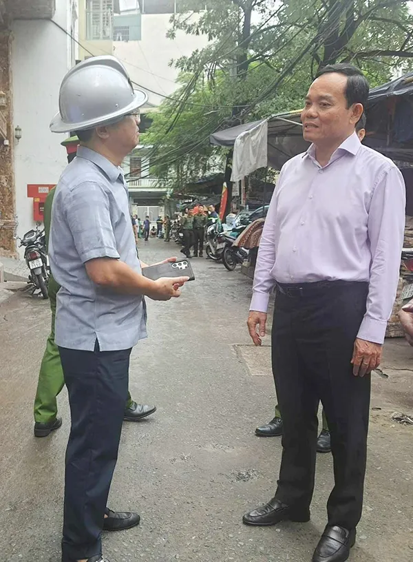 Phó Thủ tướng Trần Lưu Quang đến hiện trường chỉ đạo xử lý vụ cháy nhiều người tử vong ở TP Hà Nội