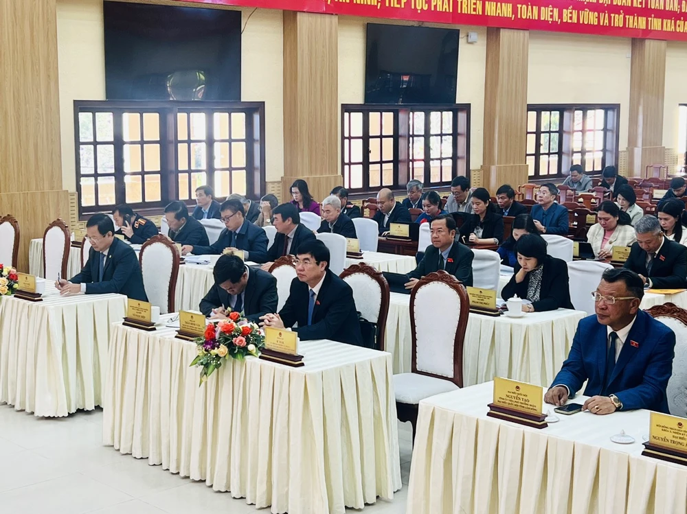 Các đại biểu dự họp z5206019047963_f310a78a504e6ff766fe93cf91d55cbf.jpg