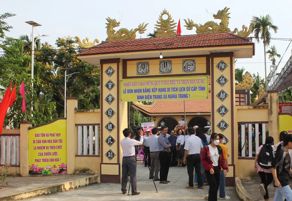 Đình làng nơi phát hiện Yoni ngàn năm tuổi đón nhận bằng di tích lịch sử