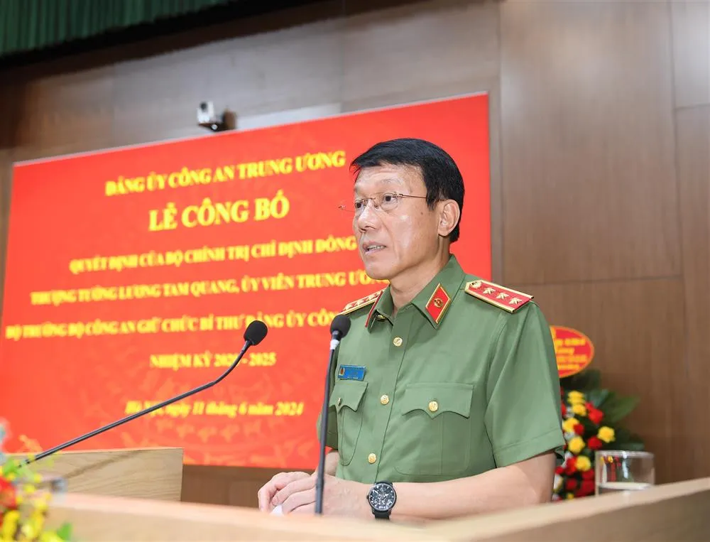 Bộ trưởng Lương Tam Quang phát biểu nhận nhiệm vụ. luong-tam-quang3.jpg