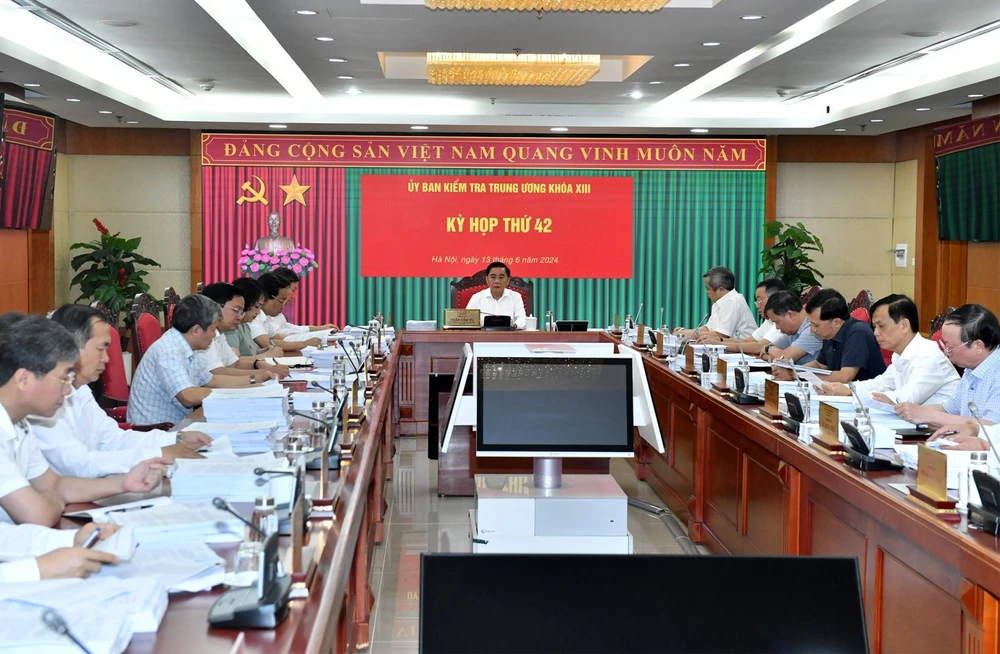 Kỳ họp thứ 42 của Ủy ban kiểm tra Trung ương uy-ban-kiem-tra-tw.jpg