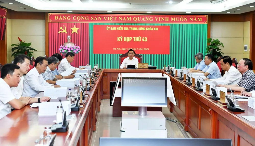 Toàn cảnh Kỳ họp 43 của Ủy ban Kiểm tra Trung ương. UBKT Trung ương khai trừ Đảng ông Lê Thanh Vân, kỷ luật nhiều cán bộ của An Giang, Vĩnh Phúc