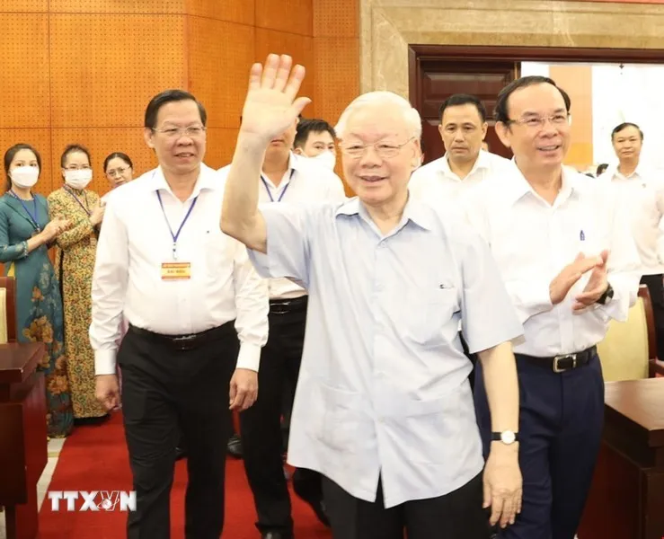 Tổng Bí thư làm việc với Ban thường vụ Thành ủy và cán bộ chủ chốt TP.HCM ttxvn_tong_bi_thu_thanh-uy-tphcm.jpg