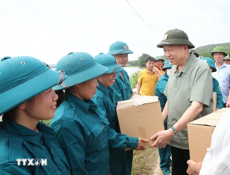 tong-bi-thu-tuyen-quang-3.jpg