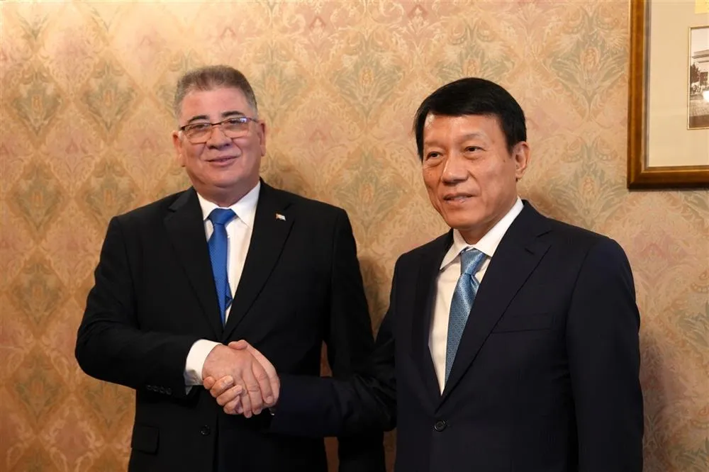 Bộ trưởng Lương Tam Quang gặp gỡ quan chức an ninh các nước.