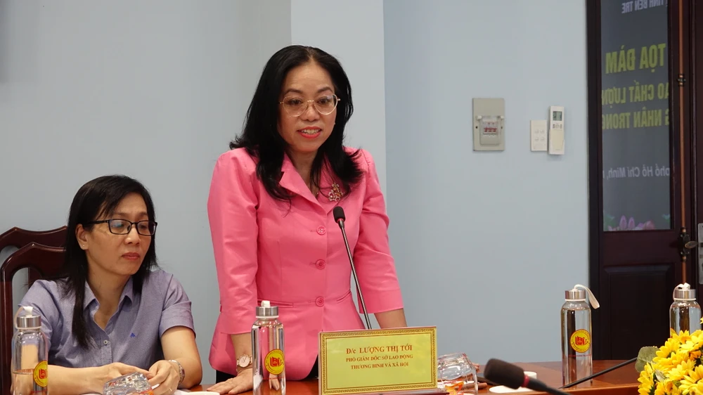 Bà Lượng Thị Tới cũng cho rằng việc nâng cao đời sống tinh thần cho công nhân trong các khu công nghiệp cần hành động mạnh mẽ, quyết liệt và có sự đồng bộ. Ảnh: Hải Nguyên DSC00228.JPG