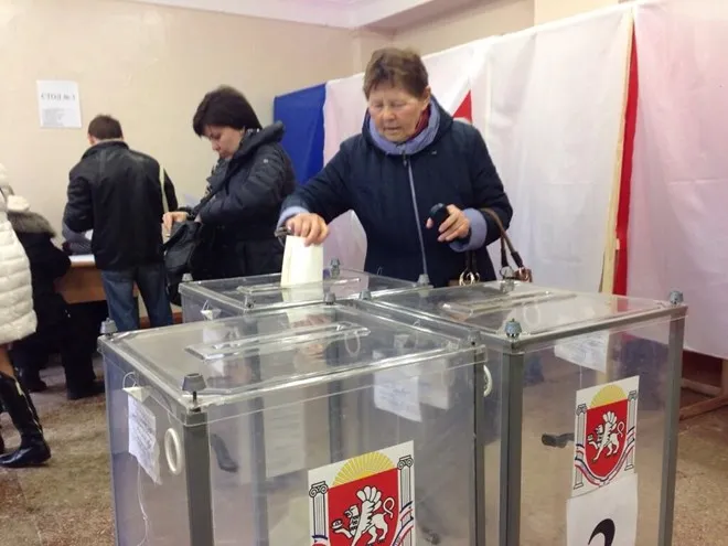 Quốc hội Crimea phê chuẩn kết quả trưng cầu vào ngày mai ảnh 1