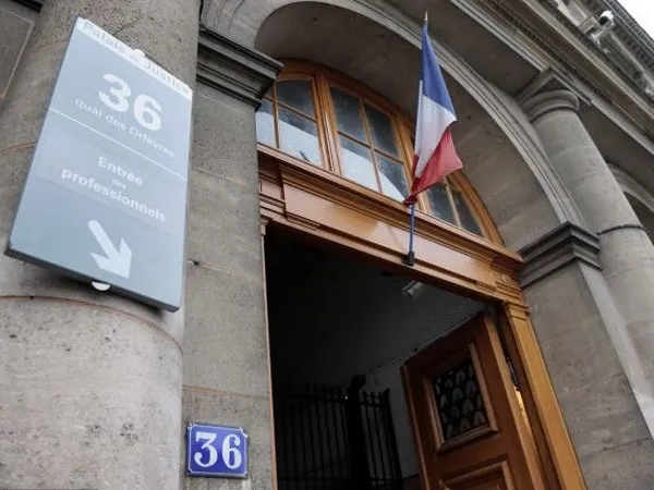 Hai cảnh sát bị khởi tố vì hiếp dâm du khách nước ngoài ngay tại trụ sở ảnh 1 Hai cảnh sát bị khởi tố vì hiếp dâm du khách nước ngoài ngay tại trụ sở ảnh 1