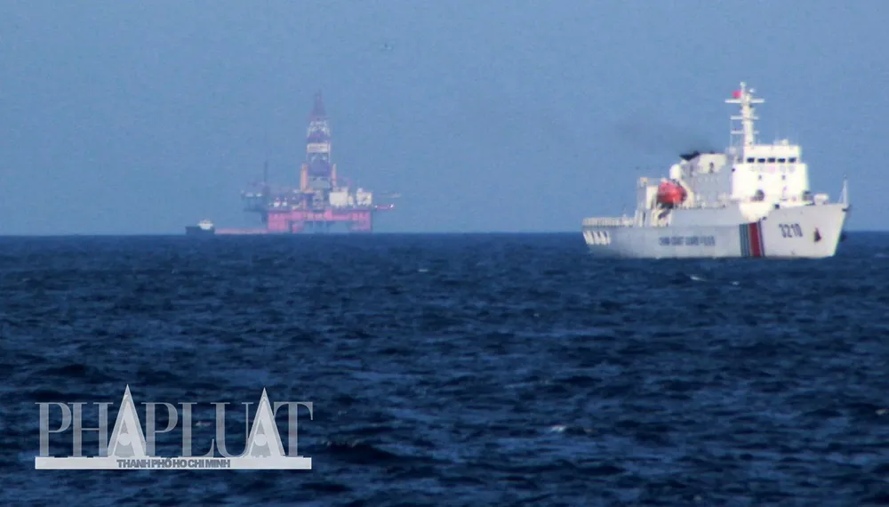 Chùm ảnh mới nhất: Tận mắt chứng kiến tàu Trung Quốc húc tàu Cảnh sát biển Việt Nam ảnh 14