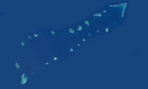 Hình ảnh chụp cụm Sinh Tồn tại quân đảo Trường Sa của Việt Nam từ trên không do NASA chụp lại, trong đó bãi Gạc Ma nằm ở điểm cuối phía nam.