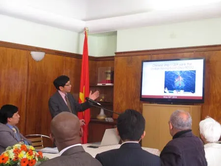 Ông Muhamed Nur Nordien tán thành các hoạt động hòa bình vì luật pháp quốc tế của Việt Nam.