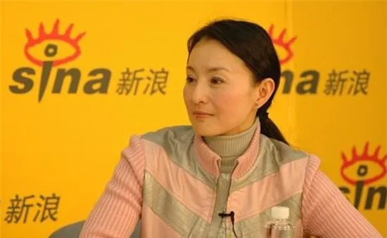 Huỳnh Dịch, ngoại tình, chấn động Huỳnh Dịch, ngoại tình, chấn động