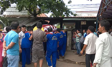 Gia đình nạn nhân Nguyễn Quốc Hữu đang lo hậu sự 