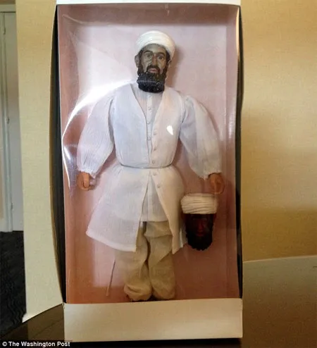 Hé lộ, bí mật, búp bê, dọa, trẻ con, CIA