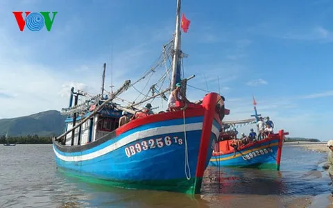 13 ngư dân bị Trung Quốc bắt giữ đã về đến Quảng Bình ảnh 1