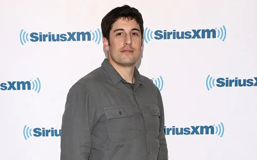 Đùa cợt về vụ máy bay MH17, diễn viên Mỹ bị “ném đá” dữ dội ảnh 2