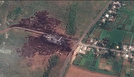 Thảm họa MH17 nhìn từ vệ tinh ảnh 1 Thảm họa MH17 nhìn từ trên cao