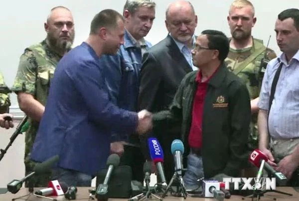 Ukraine: Nga muốn thủ tiêu các thủ lĩnh ly khai Donbass sau vụ MH17 ảnh 1