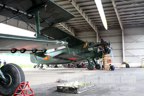 Chùm ảnh: Lính kỹ thuật chuẩn bị... thả 'chim sắt' lên trời ảnh 9