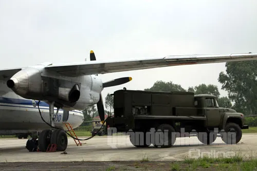 Chùm ảnh: Lính kỹ thuật chuẩn bị... thả 'chim sắt' lên trời ảnh 6