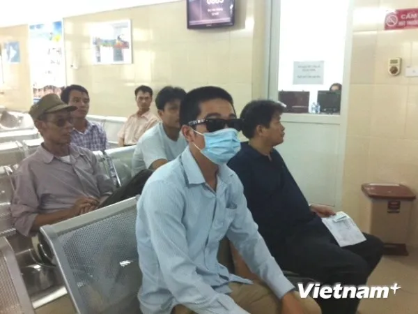 Cảnh báo biến chứng khi tự mua thuốc điều trị đau mắt đỏ ảnh 1 Cảnh báo biến chứng khi tự mua thuốc điều trị đau mắt đỏ ảnh 1