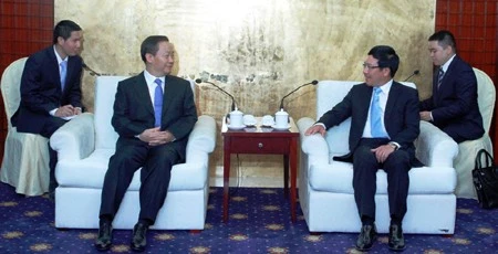 Phó Thủ tướng Phạm Bình Minh tiếp Bí thư khu ủy Khu tự trị dân tộc Choang Quảng Tây Bành Thanh Hoa. Ảnh: VGP/Hải Minh